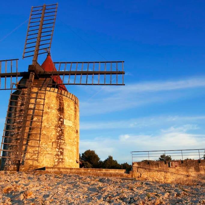 Maison De Vacances L'Hote Champetre Campagne Arlesienne Bagian luar foto