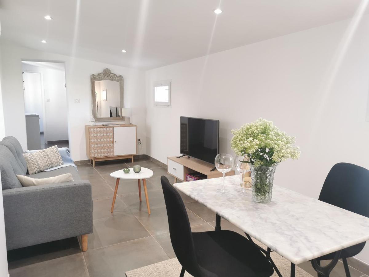 Maison De Vacances L'Hote Champetre Campagne Arlesienne Bagian luar foto