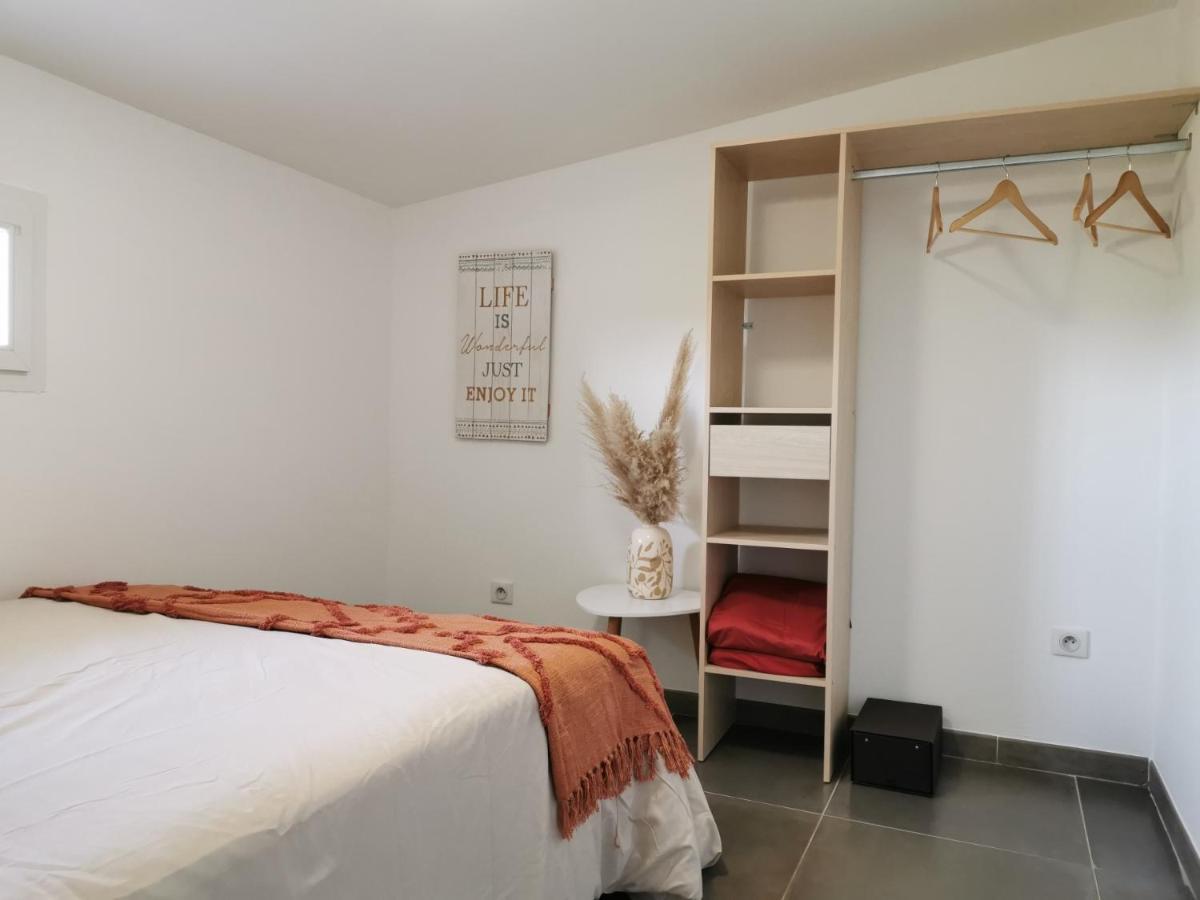 Maison De Vacances L'Hote Champetre Campagne Arlesienne Bagian luar foto