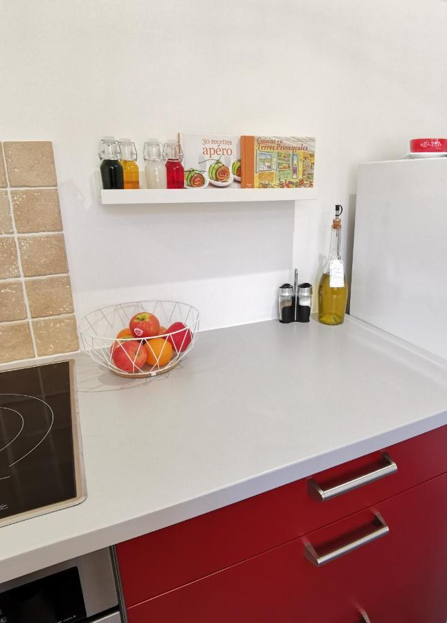 Maison De Vacances L'Hote Champetre Campagne Arlesienne Bagian luar foto