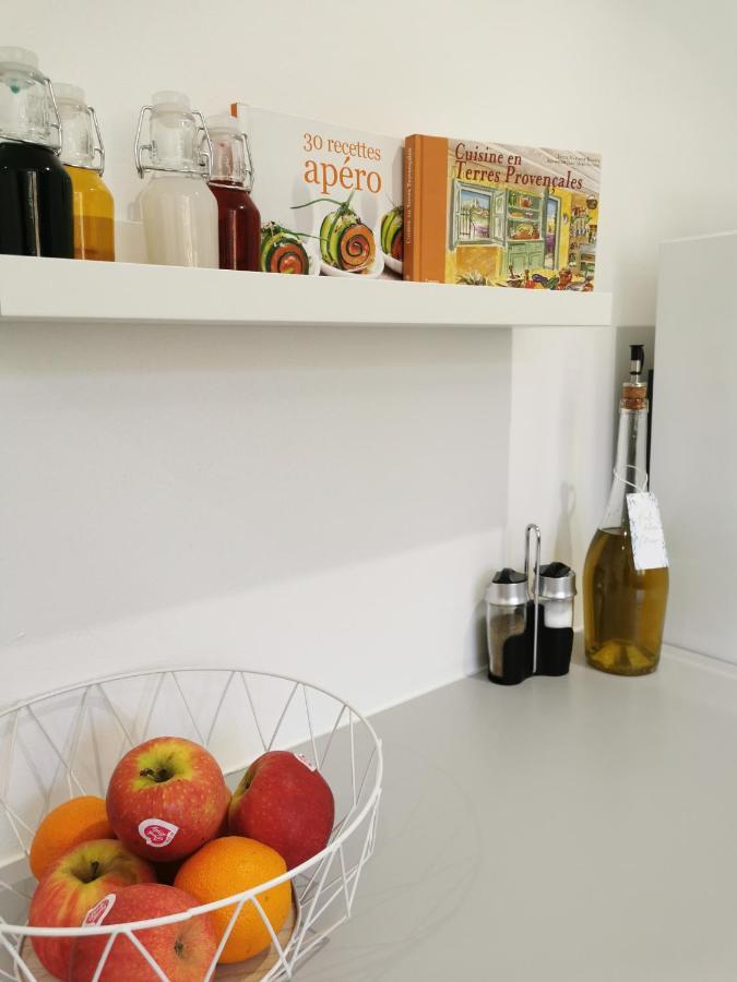 Maison De Vacances L'Hote Champetre Campagne Arlesienne Bagian luar foto